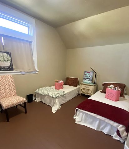 2012 N Ruby St, Spokane, WA 99207