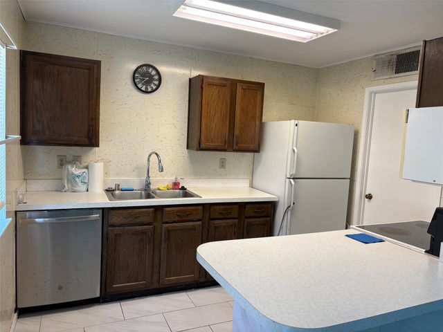 537 E Bethany Drive, Allen, TX 75002