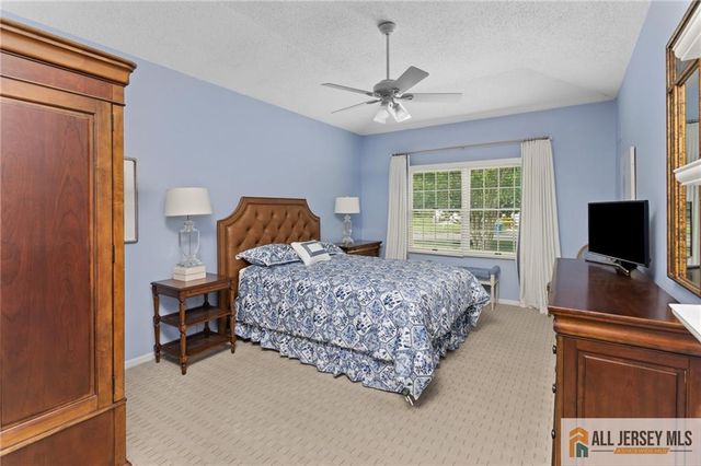 30 Wellington Place, Monroe, NJ 08831