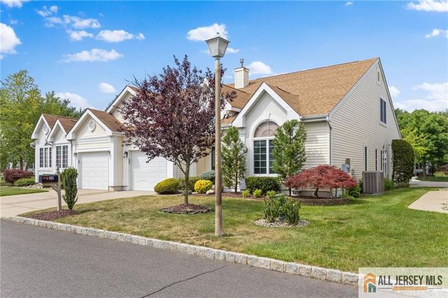 30 Wellington Place, Monroe, NJ 08831