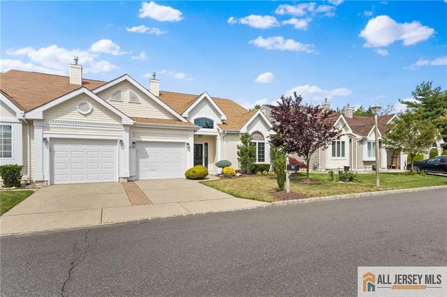 30 Wellington Place, Monroe, NJ 08831