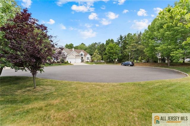 30 Wellington Place, Monroe, NJ 08831