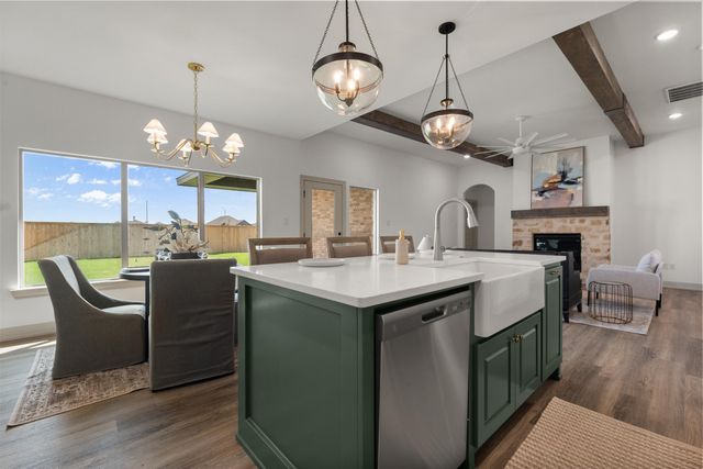 1001 N 5th Street, Wolfforth, TX 79382