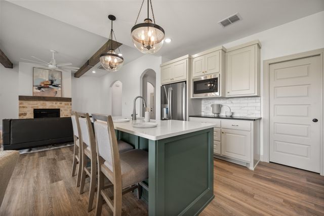 1001 N 5th Street, Wolfforth, TX 79382