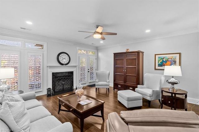8 Blakeney Place, Greensboro, NC 27408