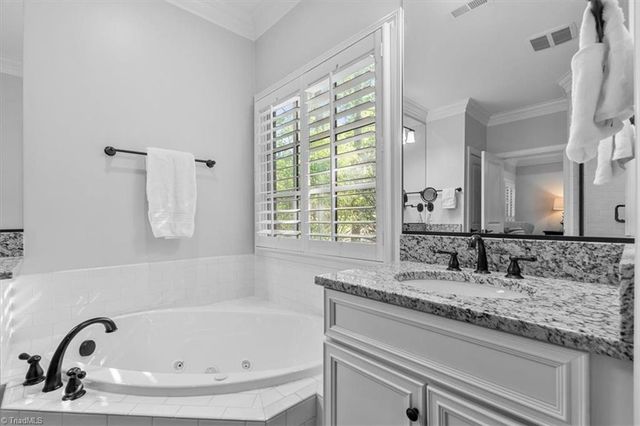 8 Blakeney Place, Greensboro, NC 27408