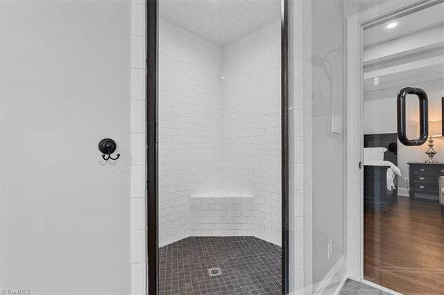8 Blakeney Place, Greensboro, NC 27408