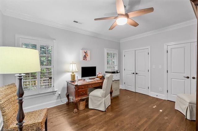 8 Blakeney Place, Greensboro, NC 27408