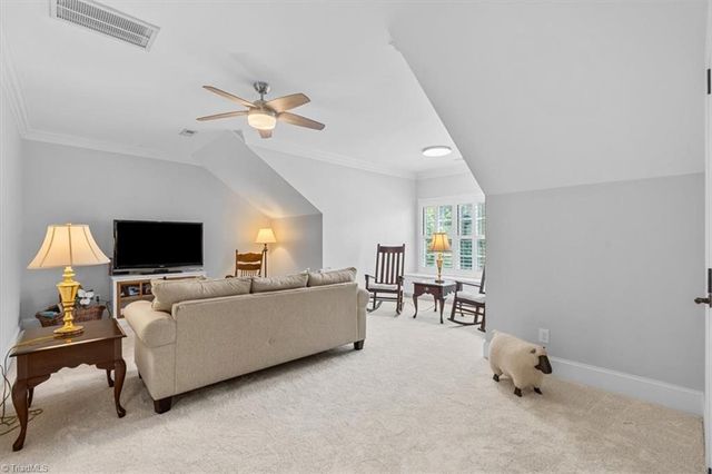 8 Blakeney Place, Greensboro, NC 27408