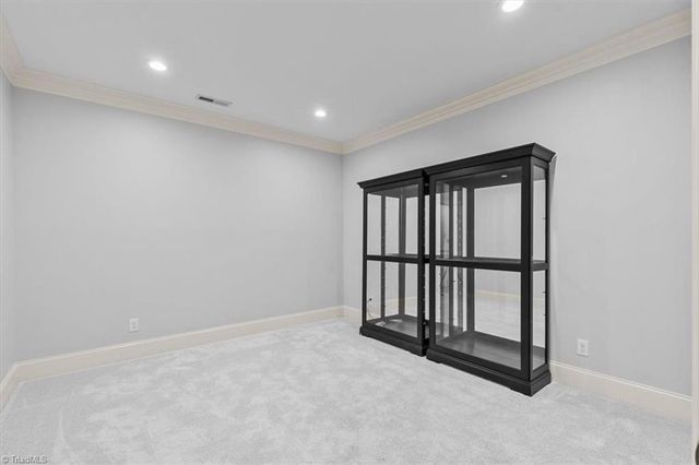 8 Blakeney Place, Greensboro, NC 27408