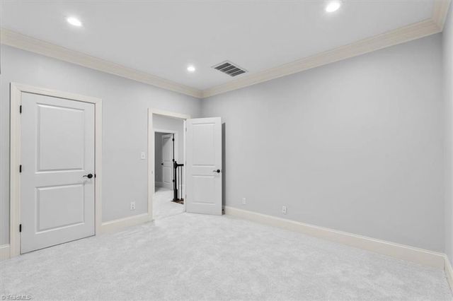 8 Blakeney Place, Greensboro, NC 27408