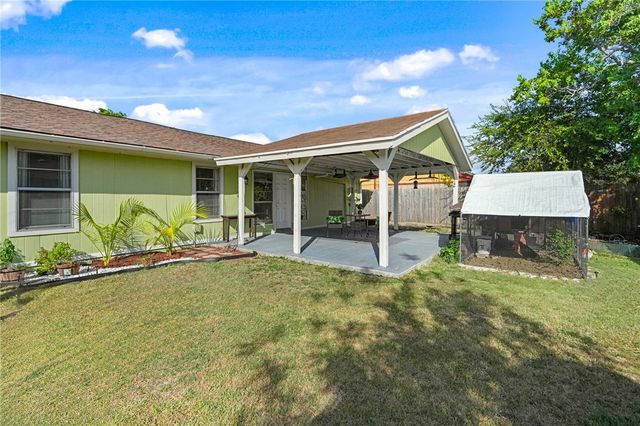 7441 Spitfire Dr, Corpus Christi, TX 78412