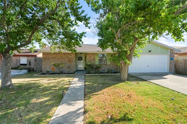 7441 Spitfire Dr, Corpus Christi, TX 78412