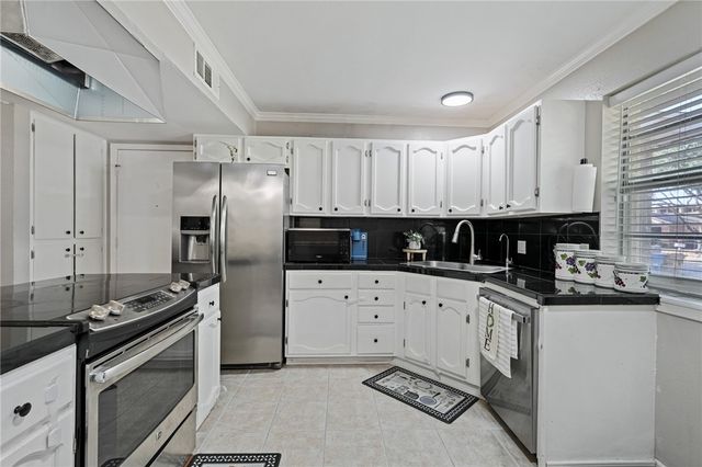 7441 Spitfire Dr, Corpus Christi, TX 78412