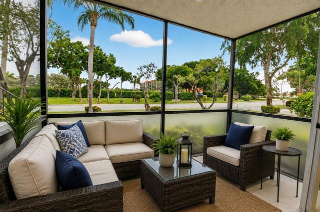 7547 S Oriole Boulevard 101, Delray Beach, FL 33446