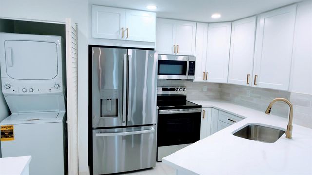 7547 S Oriole Boulevard 101, Delray Beach, FL 33446