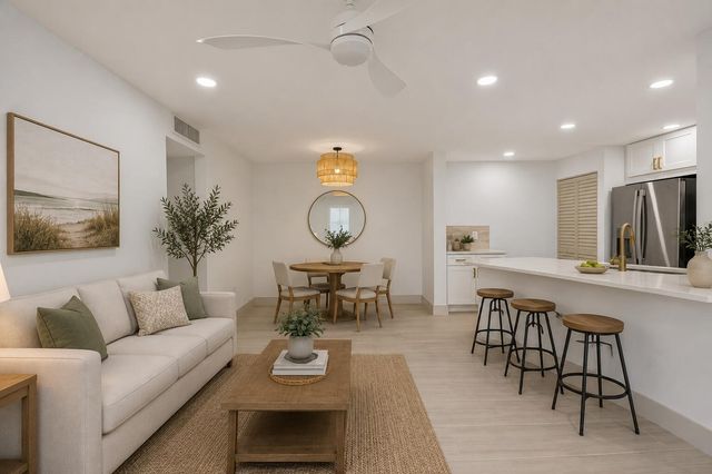 7547 S Oriole Boulevard 101, Delray Beach, FL 33446