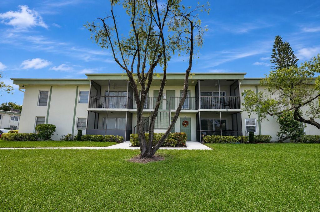 7547 S Oriole Boulevard 101, Delray Beach, FL 33446