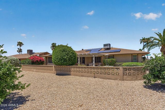 12403 W KEYSTONE Drive, Sun City West, AZ 85375