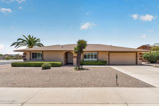12403 W KEYSTONE Drive, Sun City West, AZ 85375