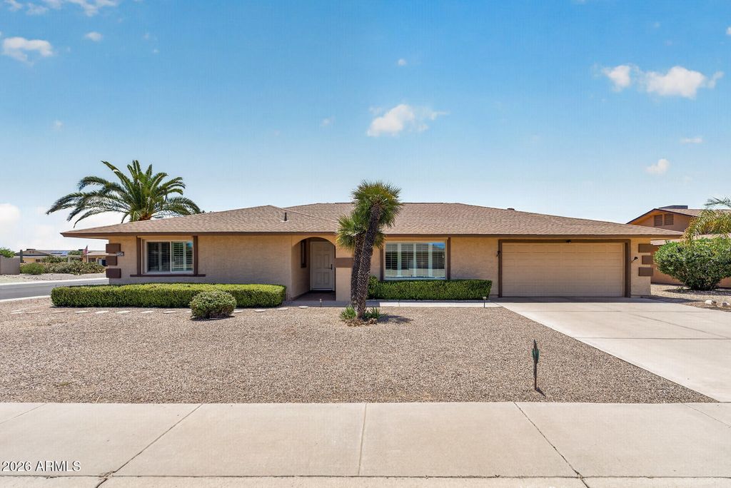 12403 W KEYSTONE Drive, Sun City West, AZ 85375