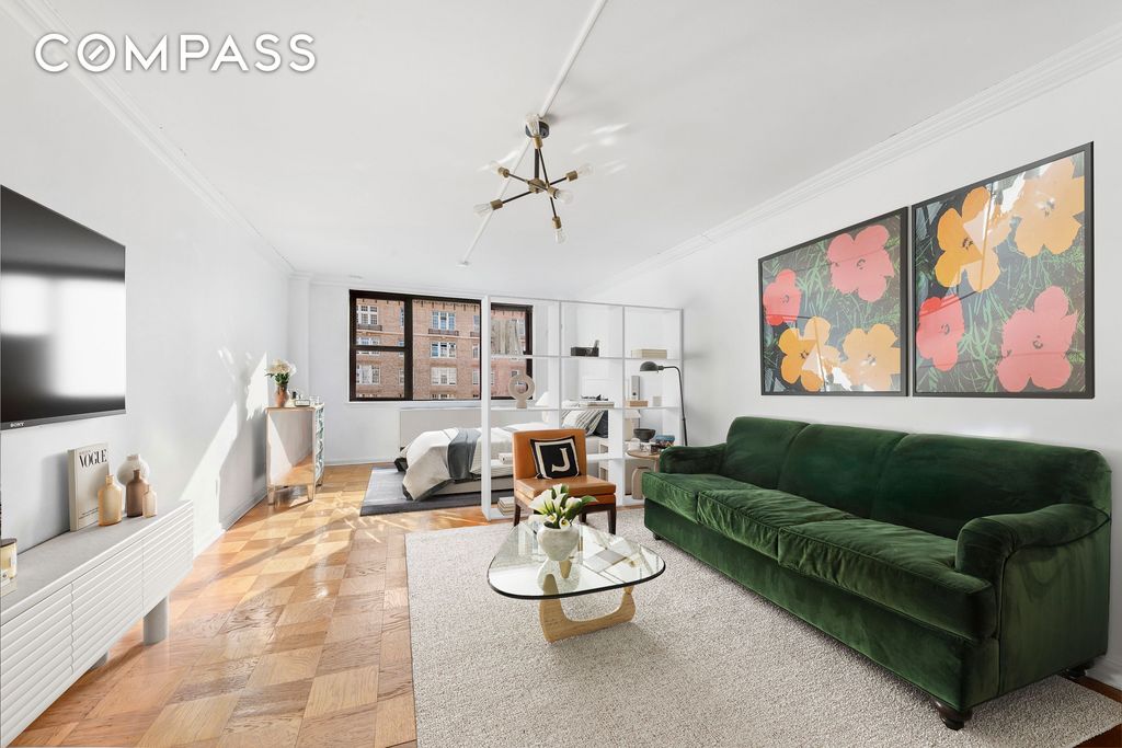 130 E 18th St Apt 10M, New York City, NY 10003