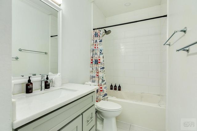 2205 30th Street, Galveston, TX 77550