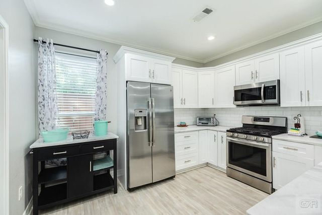 2205 30th Street, Galveston, TX 77550