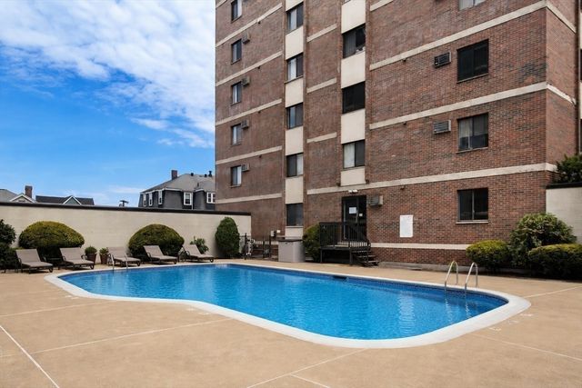 10 Williams St 55, Watertown, MA 02472