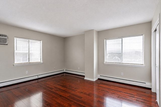 10 Williams St 55, Watertown, MA 02472