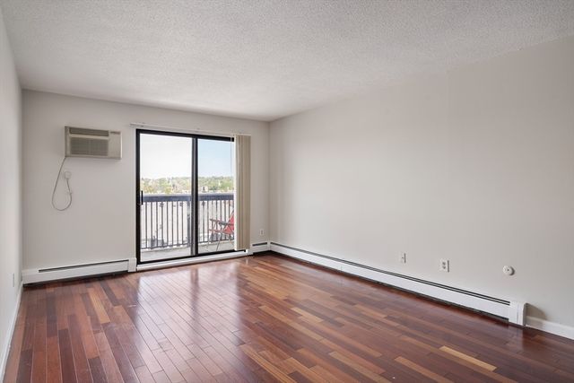 10 Williams St 55, Watertown, MA 02472