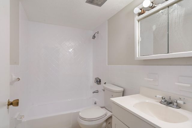 10 Williams St 55, Watertown, MA 02472
