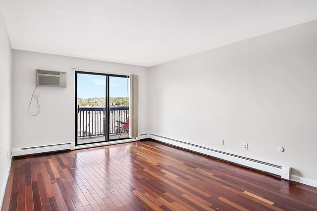 10 Williams St 55, Watertown, MA 02472