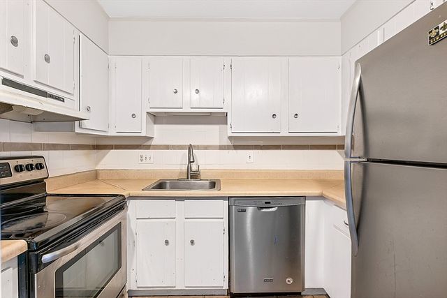 10 Williams St 55, Watertown, MA 02472