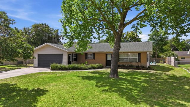 3996 LAKE ELEANOR DR, Mount Dora, FL 32757