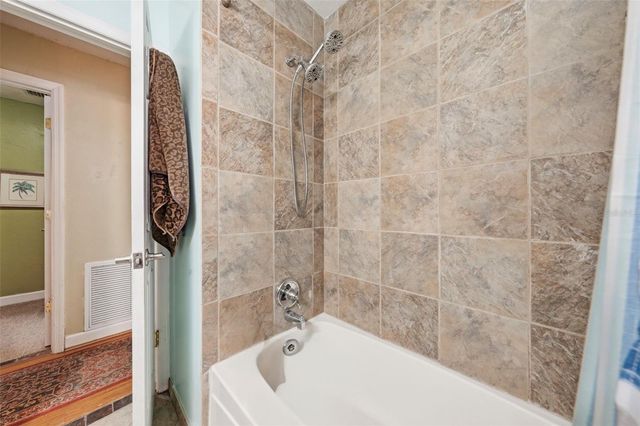 3996 LAKE ELEANOR DR, Mount Dora, FL 32757