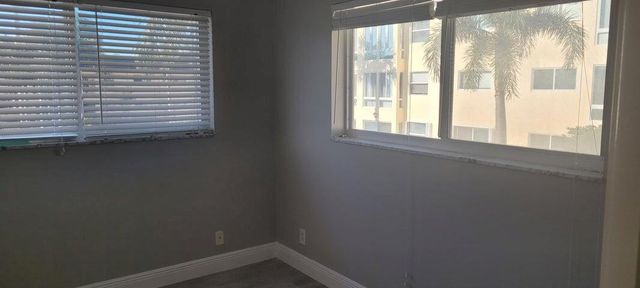 19 Colonial Club Drive 200, Boynton Beach, FL 33435