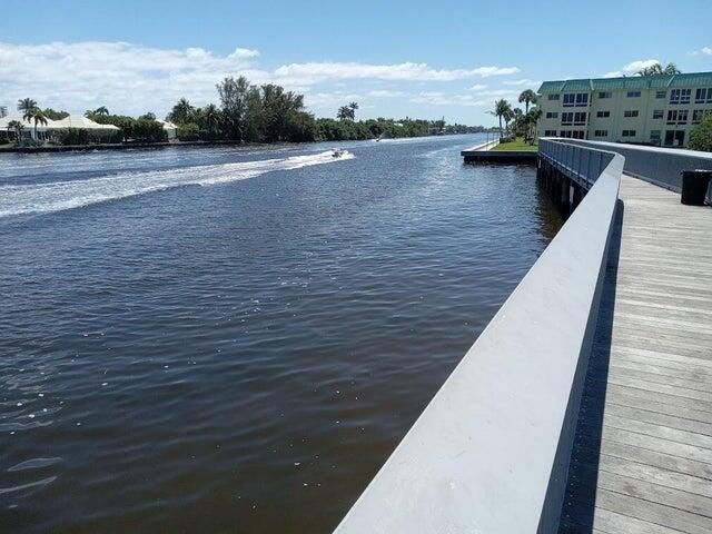 19 Colonial Club Drive 200, Boynton Beach, FL 33435