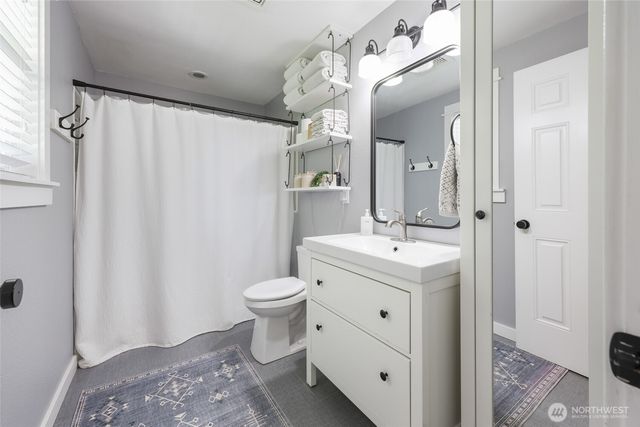 2725 Raintree Court SE, Olympia, WA 98501