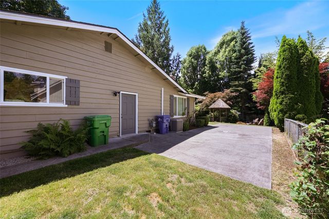 2725 Raintree Court SE, Olympia, WA 98501