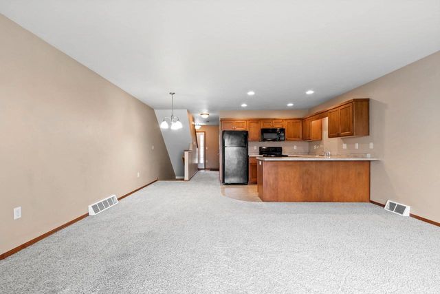 2171 TRAILSIDE LANE, De Pere, WI 54115