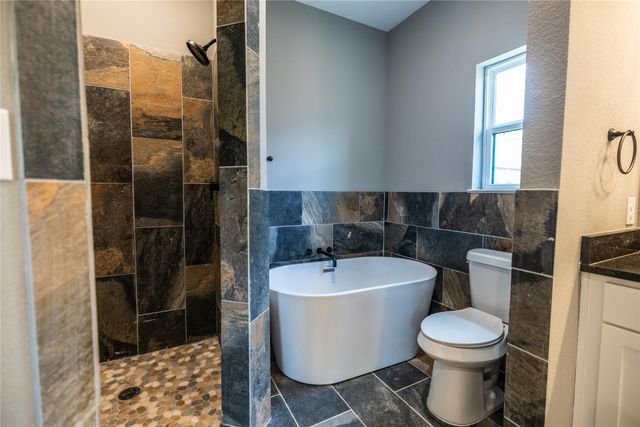 207 S James Street, Alvarado, TX 76009