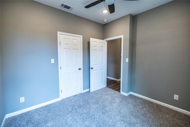 207 S James Street, Alvarado, TX 76009