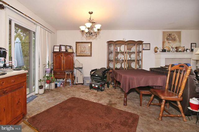 402 BIRCH LN, Lebanon, PA 17046