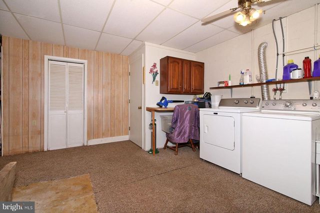 402 BIRCH LN, Lebanon, PA 17046