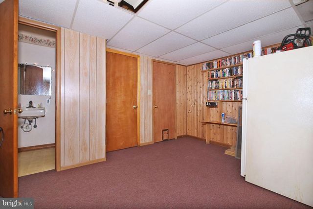 402 BIRCH LN, Lebanon, PA 17046