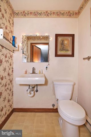 402 BIRCH LN, Lebanon, PA 17046