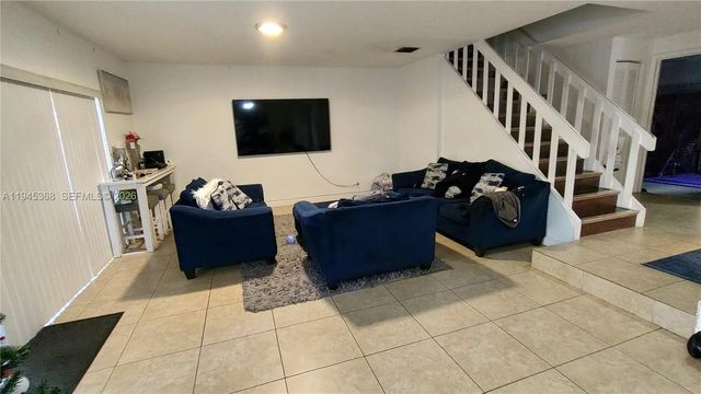 8199 NW 8th Manor 1, Plantation, FL 33324