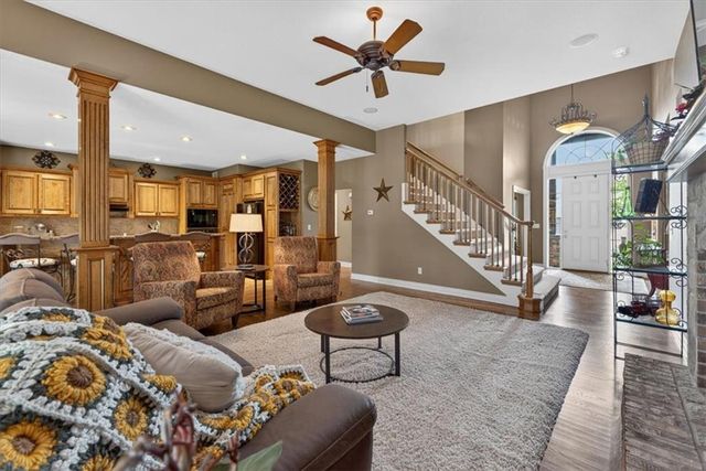 9406 Pleasant Avenue, Kansas City, MO 64138