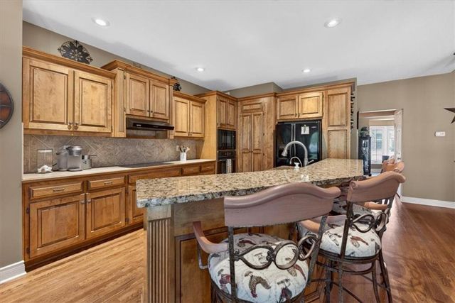 9406 Pleasant Avenue, Kansas City, MO 64138